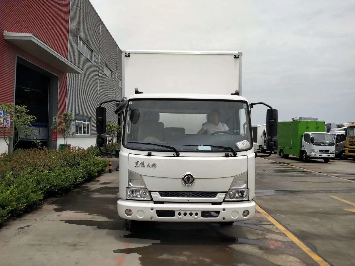 蓝牌4.2米冷藏车,东风天锦冷藏车,冷藏车厂家价格