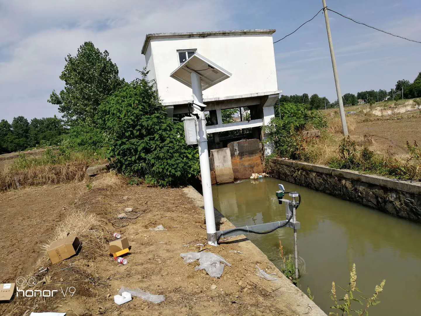 明渠电磁流量计测量系统 河道河流流量流速仪 河流河道水流量液位计