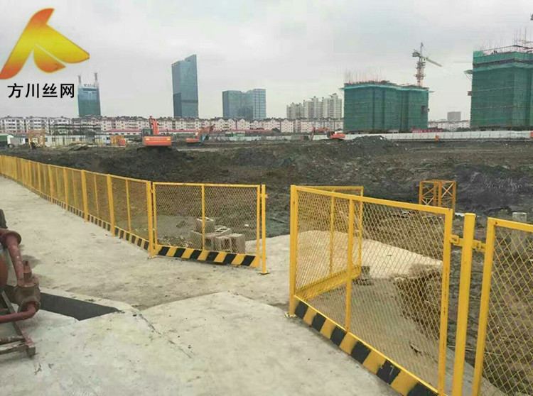 河北省制造工地施工护栏  工地临边安全防护网  竖管基坑护栏  大部分有现货示例图14