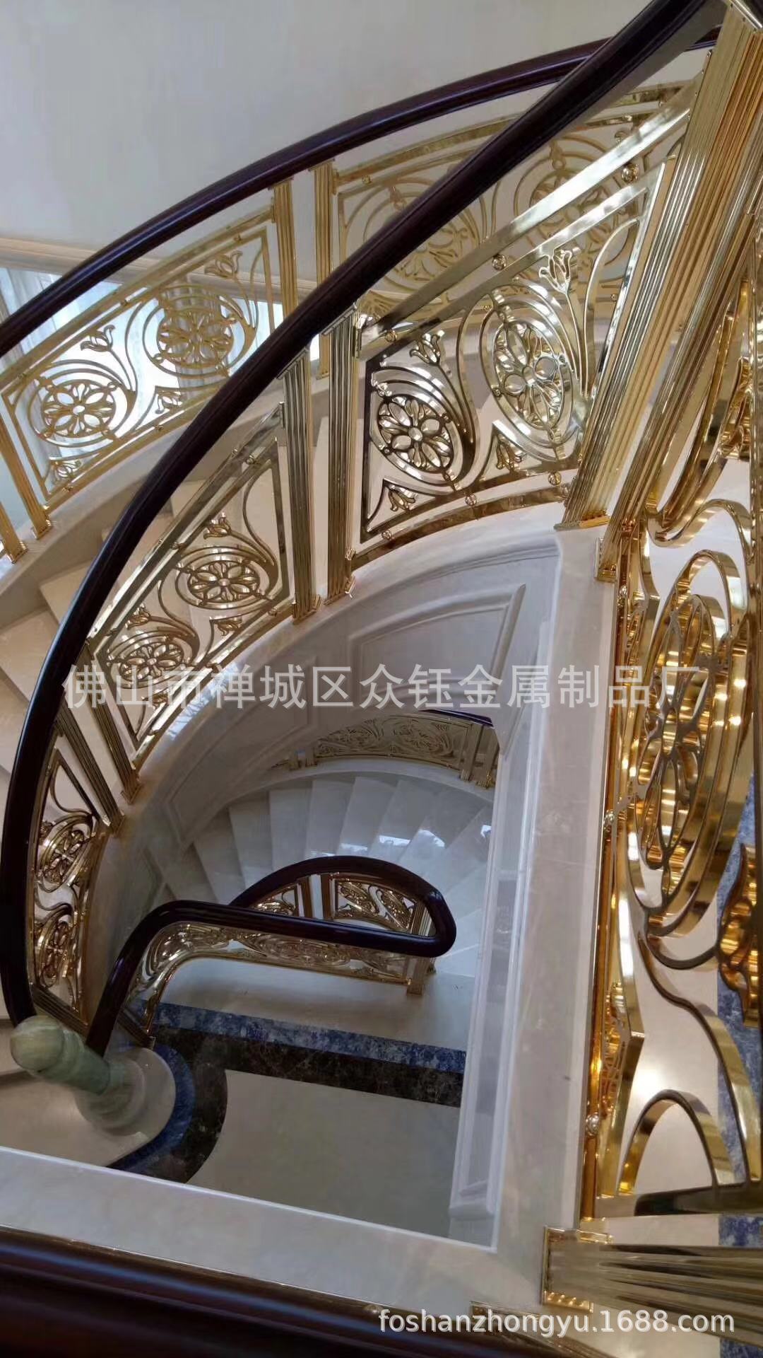 别墅楼梯豪装实心铝雕花金色护栏 室内旋转楼梯铝艺金色楼梯护栏示例图10