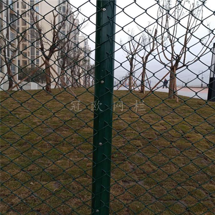 围网 4米高组装式喷塑篮球场足球场地金属围栏网护栏网生产厂家示例图6