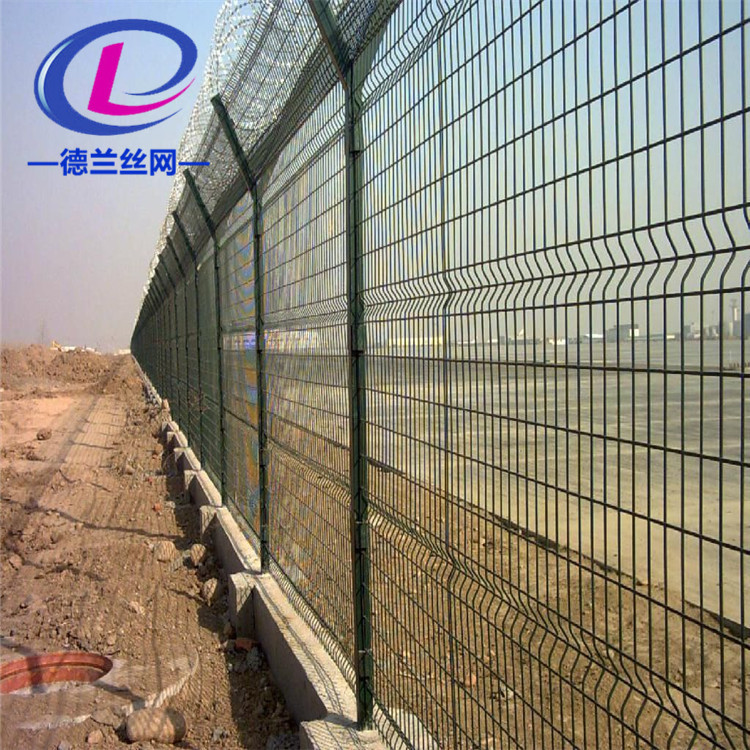 直销Y型安全防御护网边境线防护保安 V型支架立柱加强型焊接片网示例图4