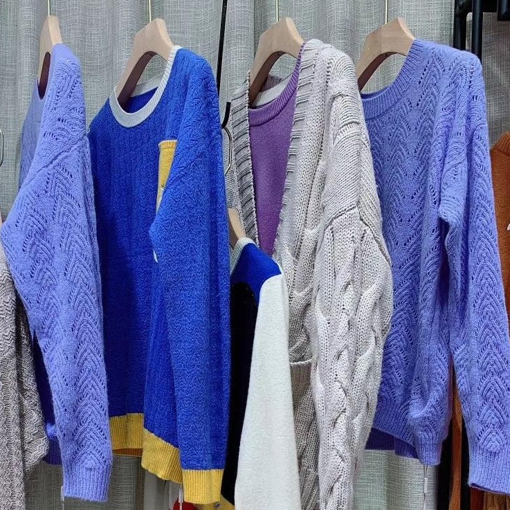 拉曼迪尔2020年冬毛衣系列面料选用羊‬绒羊毛折扣女装批发 品牌折扣批发短款开衫