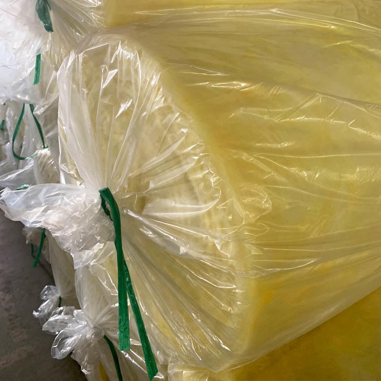 厂家批发 玻璃棉卷毡 鸡舍用玻璃棉 离心玻璃棉保温材料 依利厂家