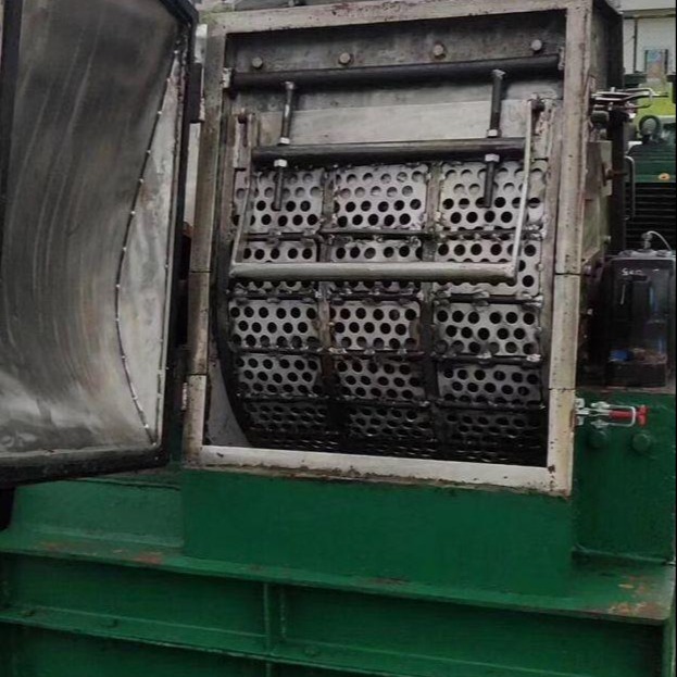 出售 不锈钢粉碎机  捏合机 316L材质  耙式干燥机  型号齐全