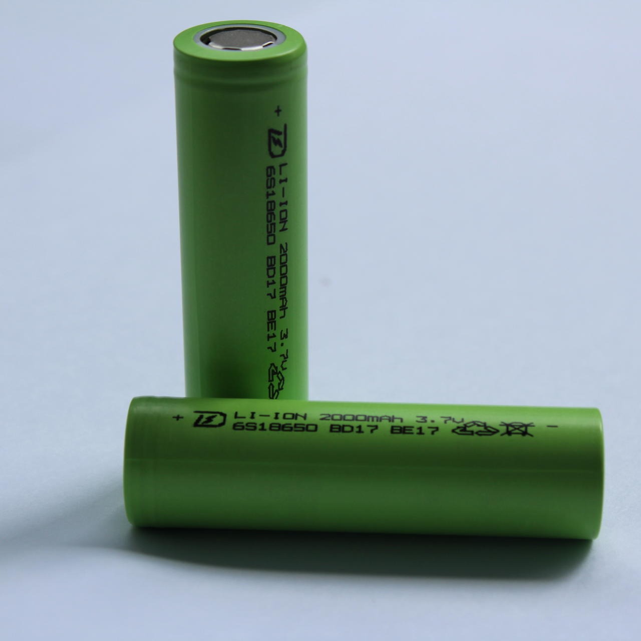 厂家直销战术灯18650锂电池 潜水照明锂电池 工业锂电池价格实惠 太阳能电池组 厂家定制
