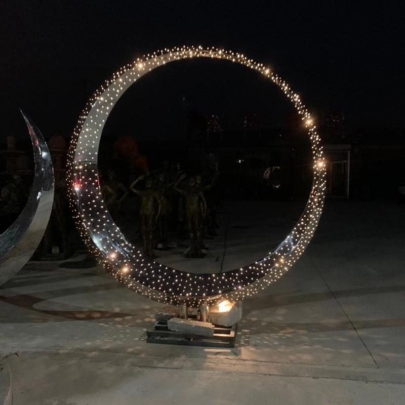 金属镂空发光月亮 发光雕塑定制 大型不锈钢月牙雕塑 圆形镜面雕塑
