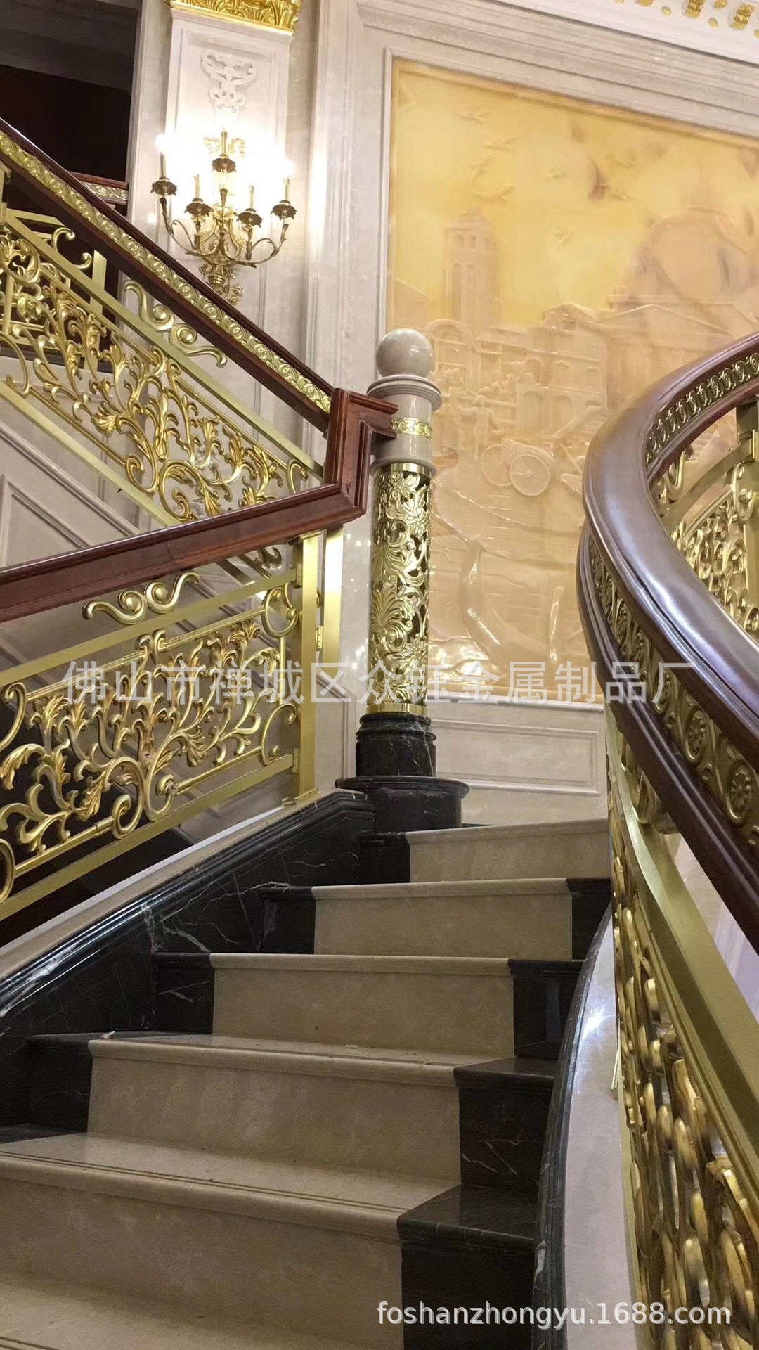 贵族世家的楼梯铜艺浮雕镀金护栏立体浮雕刻24K金护栏门第象征示例图8
