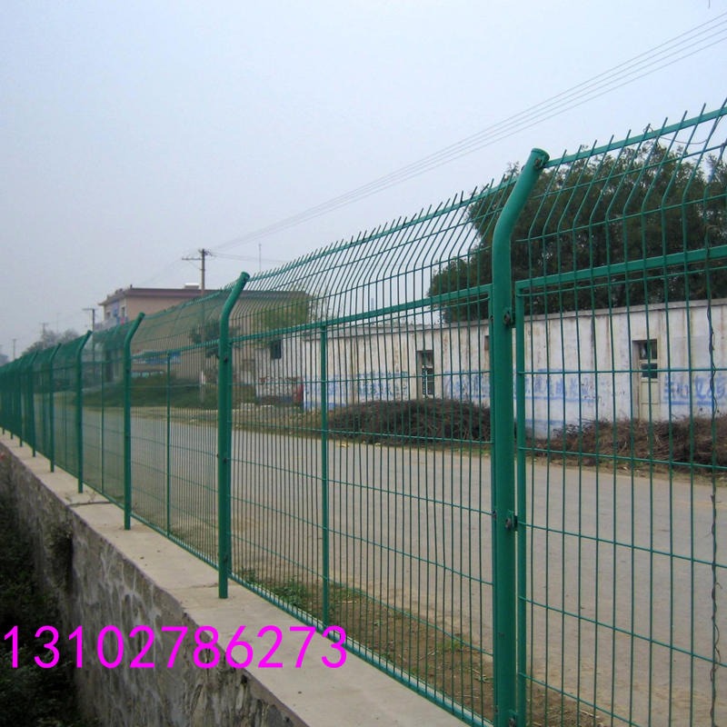 防止落水隔离网 水库养殖隔离网 水库扁铁护栏网