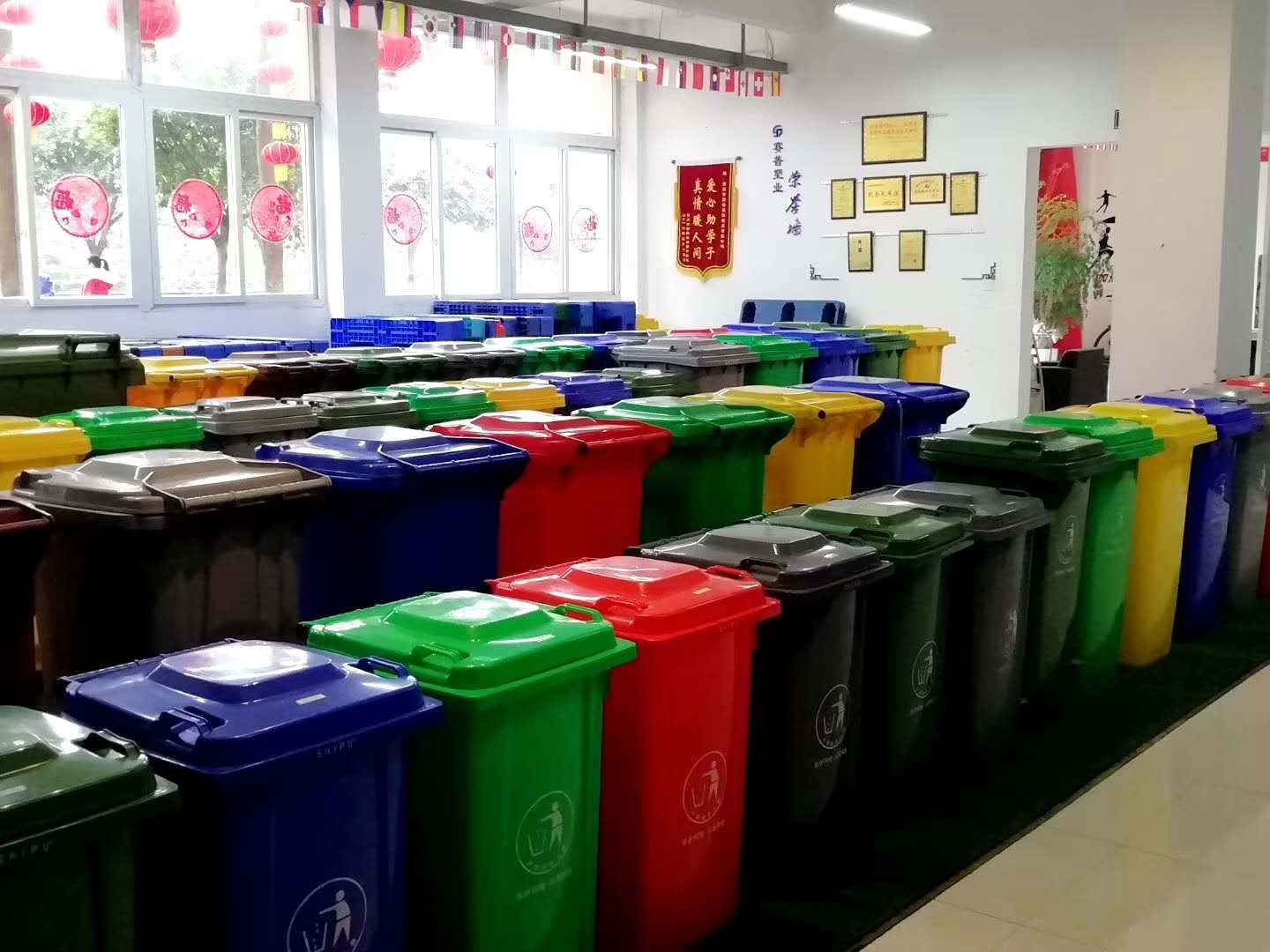 泸定县塑料垃圾桶 厨房学校小区家用户外可回收大号环卫垃圾桶
