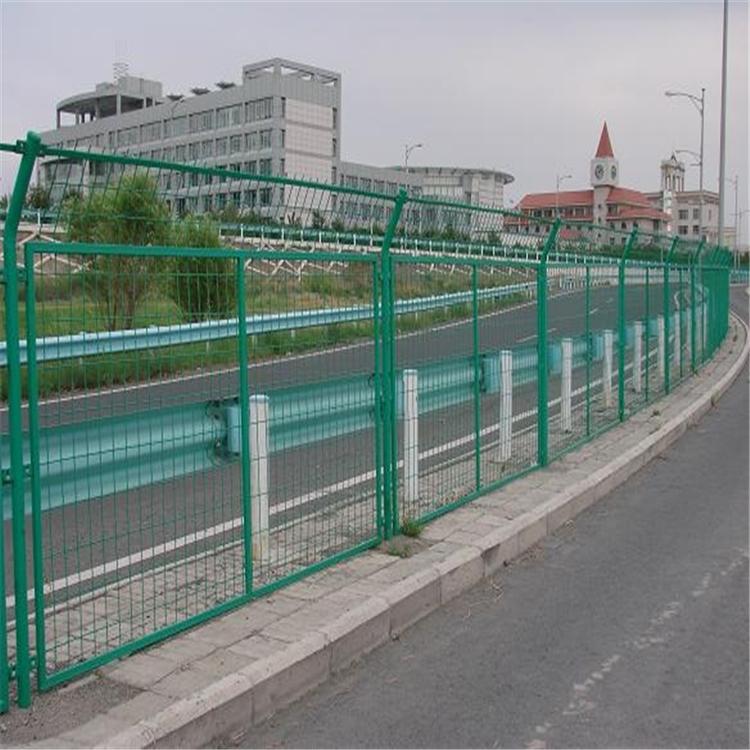 支持定制 道路护栏 昌邦 双边丝隔离护栏