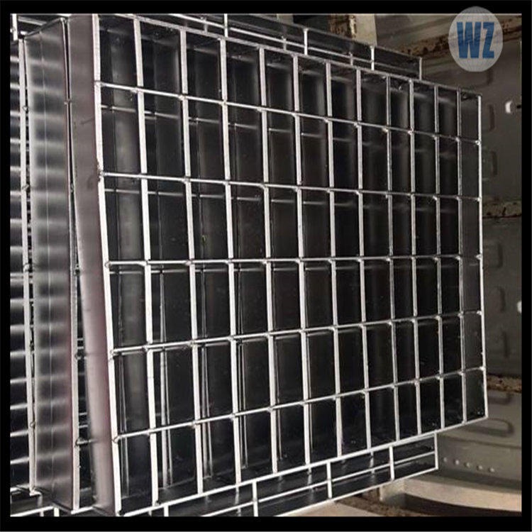 热镀锌钢格板 踏步钢格栅板 不锈钢钢格板 网众厂家定制
