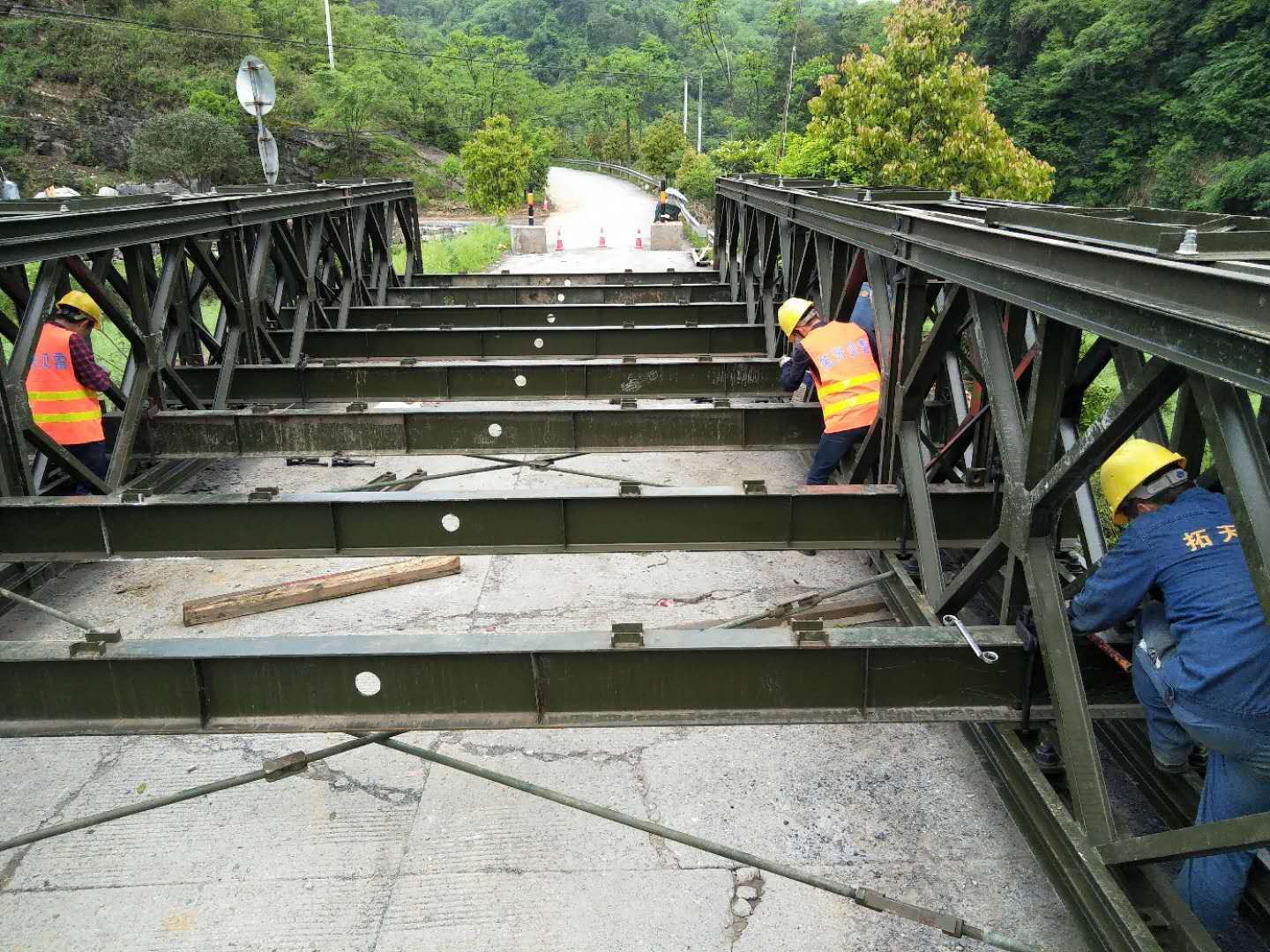 桥梁施工及钢便桥施工图片