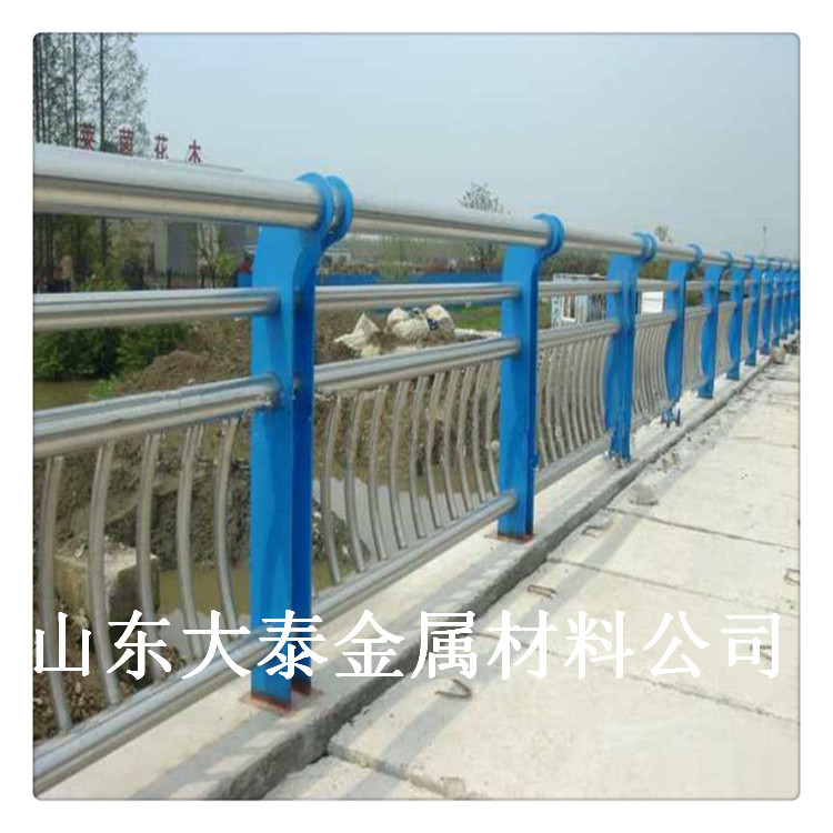 304不锈钢复合管护栏 江苏304不锈钢桥梁护栏 桥梁护栏价格