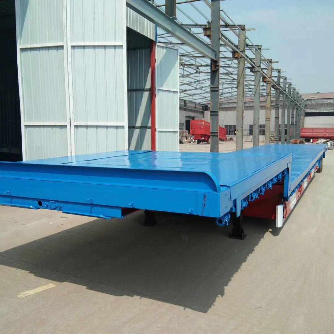 厂家专业定做  10米低平板半挂车 梁运 全尺寸自卸式 低平板半挂车报价