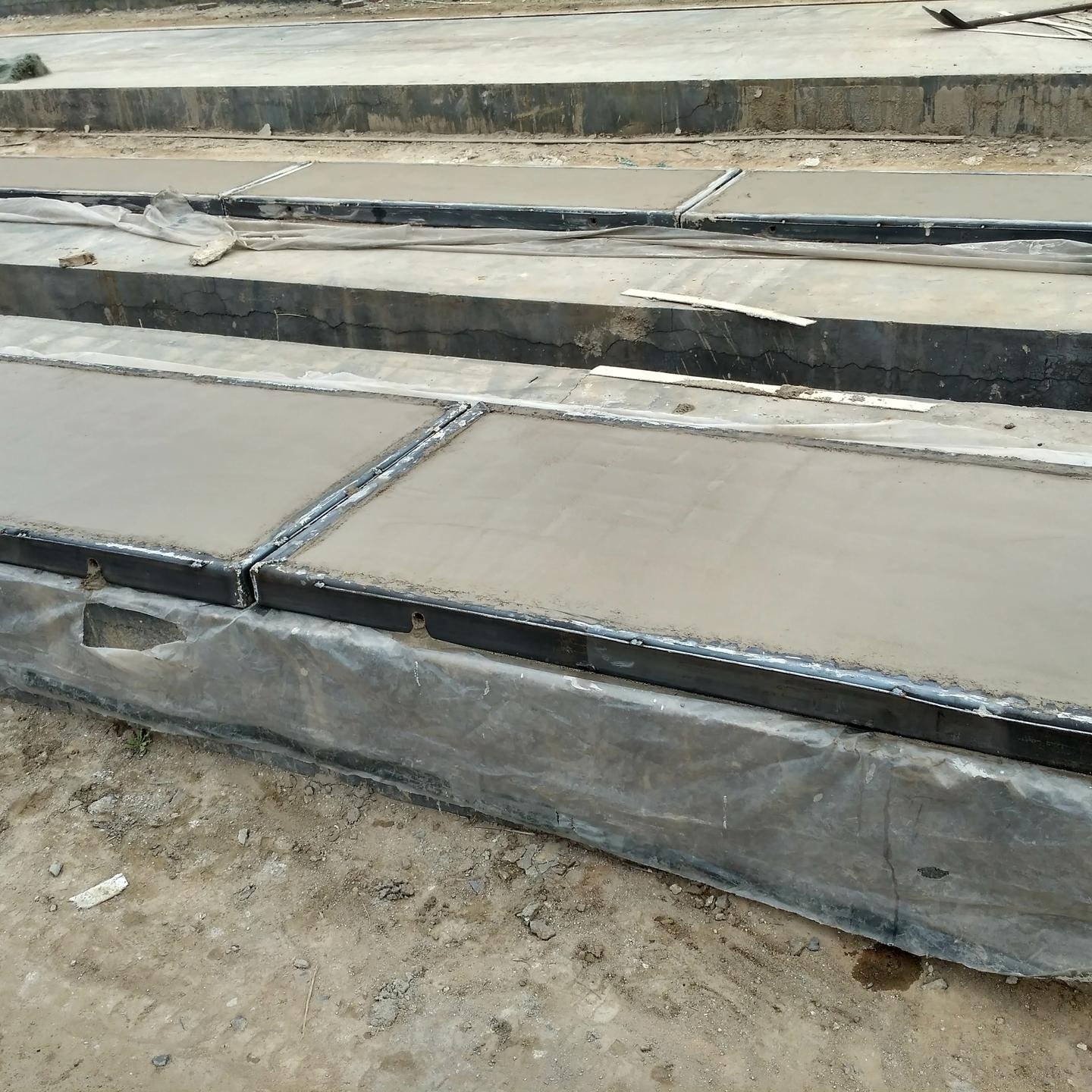 供应河北石家庄loft夹层楼板 钢构轻型复合板 钢框轻型屋面板预订从速图片