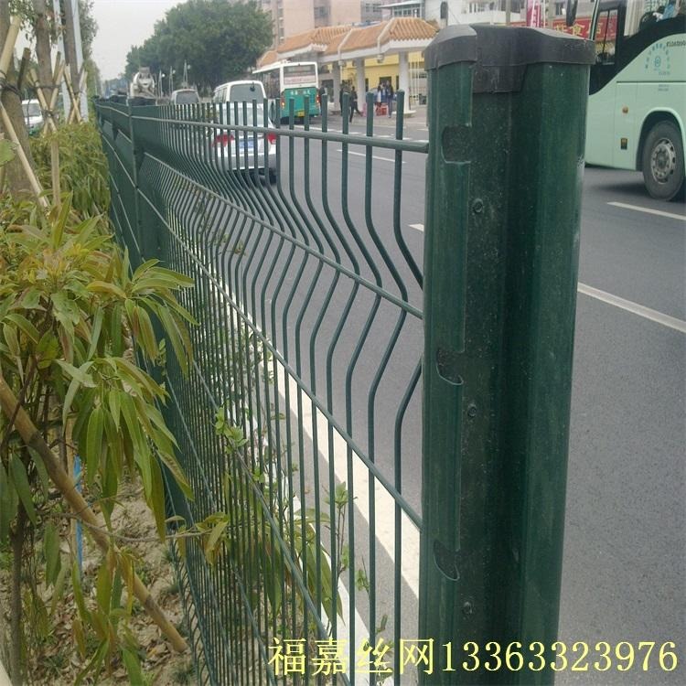 工地圈地围栏网规格、绿色焊接铁网围栏、铁丝护栏网厂家