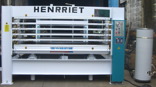 亨力特品牌三层到十层实心板热压机2.6米不锈钢门2.5米防盗门压平热压效率高