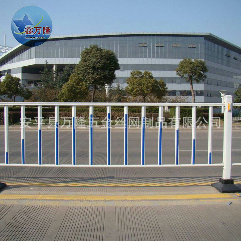 生产销售 市政护栏  道路交通隔离塑钢市政护栏  市政锌钢护栏示例图5