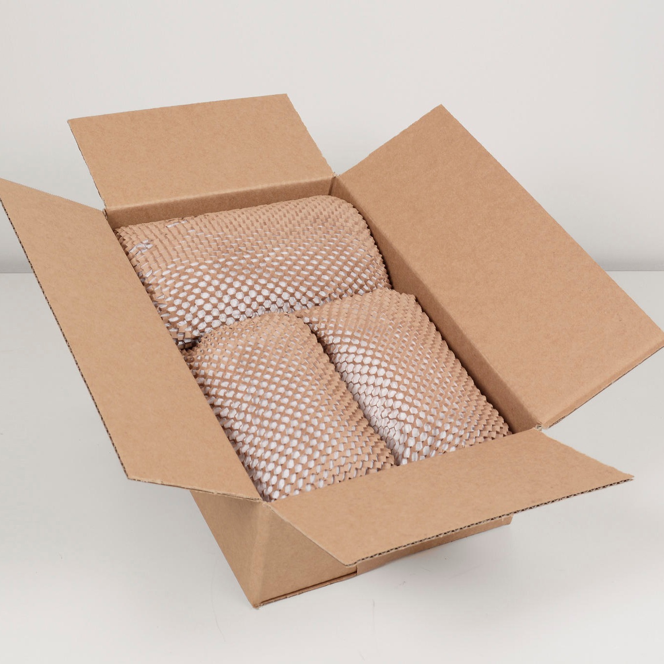 拉网纸包装 缓冲蜂巢纸 蜂窝网格纸 网状环保 包裹保护 抖音同款礼品纸图片