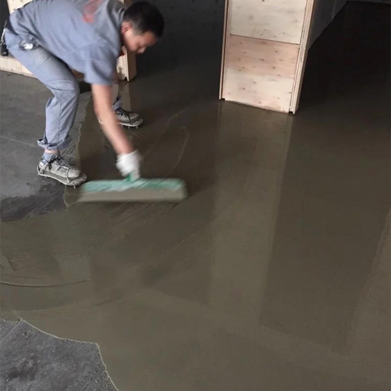 工装水泥自流平找平 水泥自流平找平 地面漆 水泥铺木地板塑胶地板地毯等找平功能铺地板家装图片