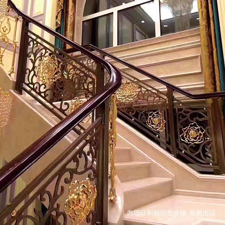 诸城组装铜艺楼梯书架设计;正所谓,书中自有黄金屋