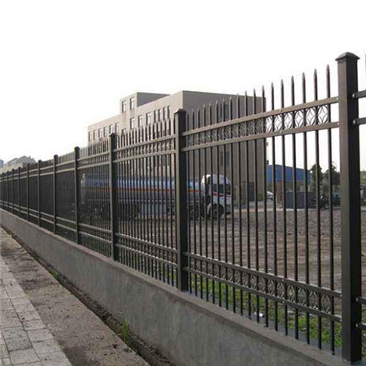 花坛草坪护栏 学校栏杆 质优价廉  满星现货供应 学校围墙护栏 锌钢护栏