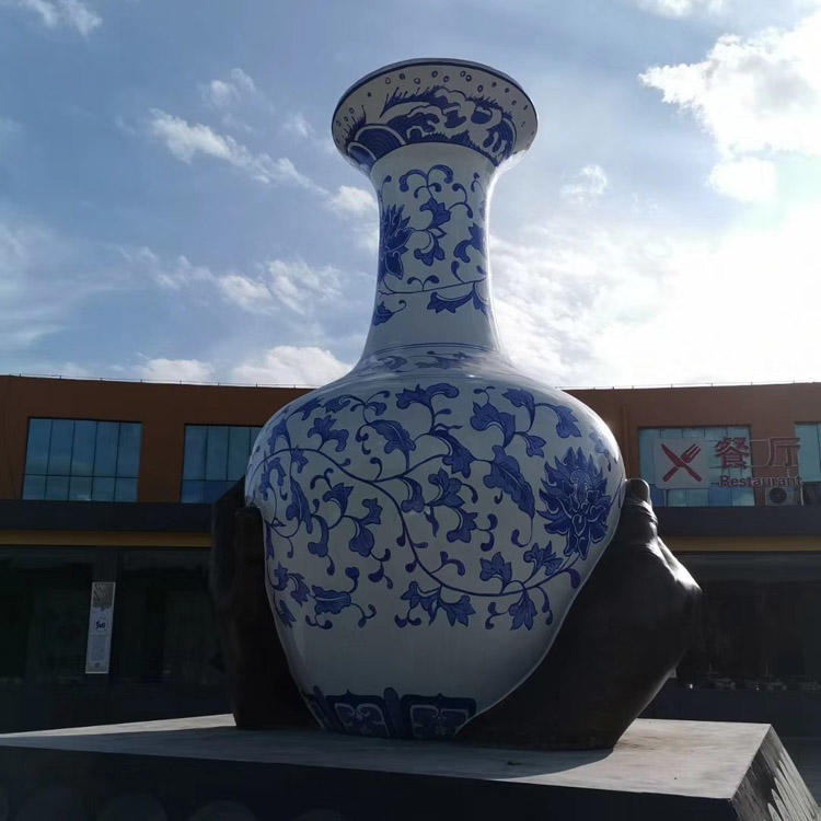 佰盛 大花瓶雕塑 青花瓷花瓶雕塑 仿真大花瓶雕塑摆件图片