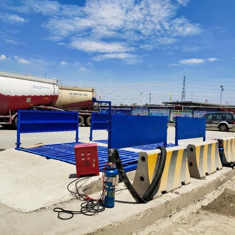 新疆巴音郭楞州全自动工程洗车机 免基础6米车辆清洗平台 建筑工地洗轮机