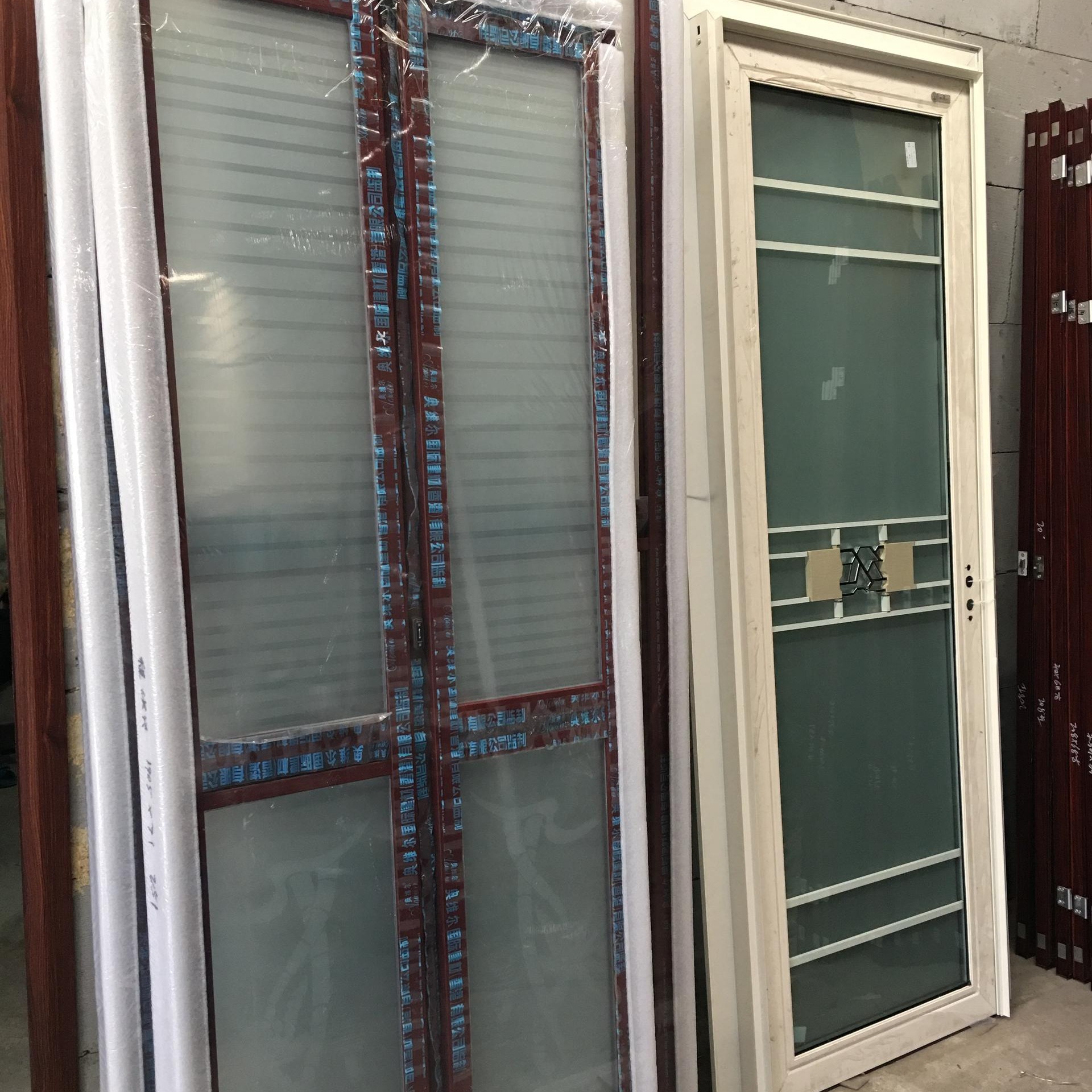 厂家现货卫生间折叠门  玻璃小折叠门