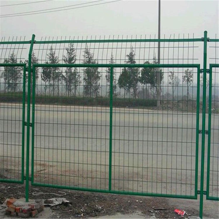 安平百瑞供应框架护栏网 公路防护围栏网 公路隔离栅厂家