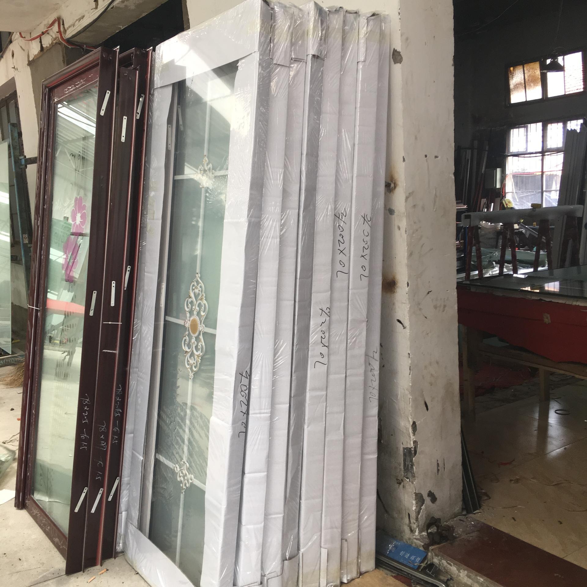 厂家销售兴拓卫生间门   钛镁铝合金门  玻璃门