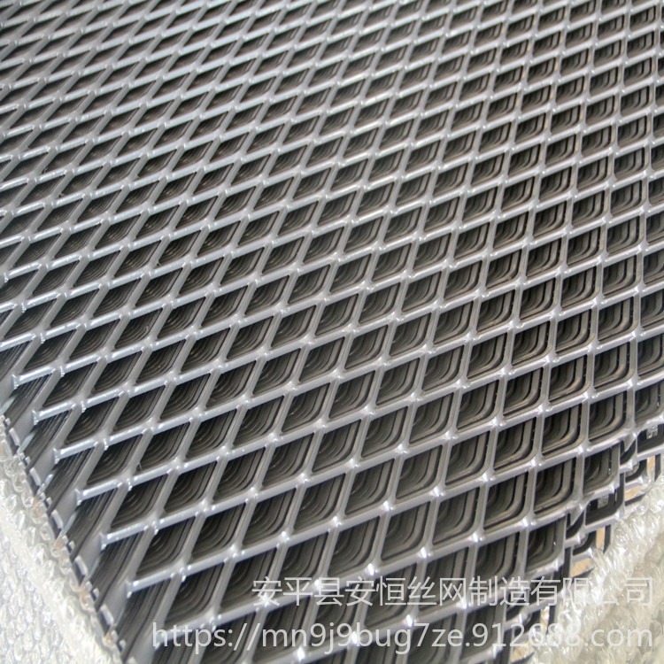 2.3mm厚钢板扩张网菱形孔径1730mm 展览馆用钢板隔离网 安恒
