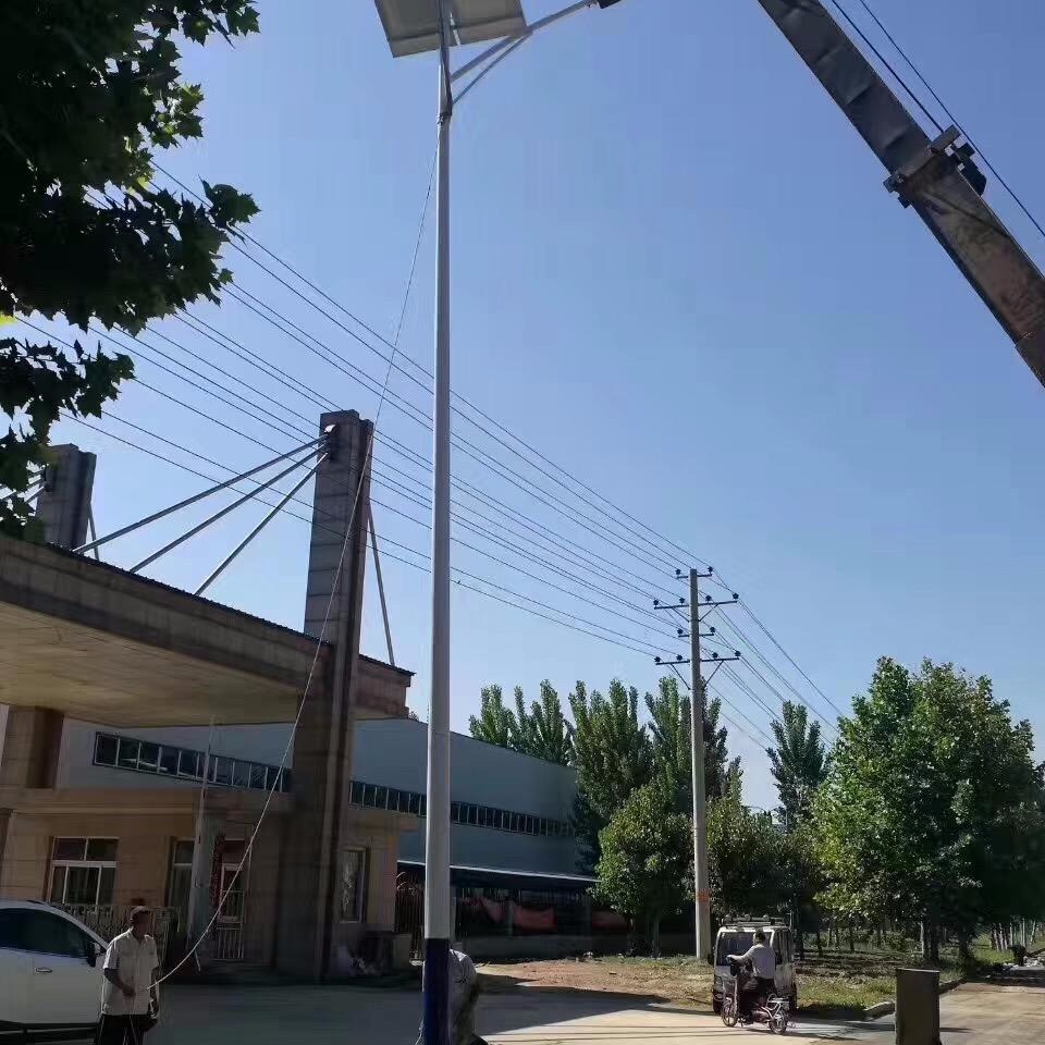 太阳能路灯  led太阳能路灯  双臂太阳能灯厂家