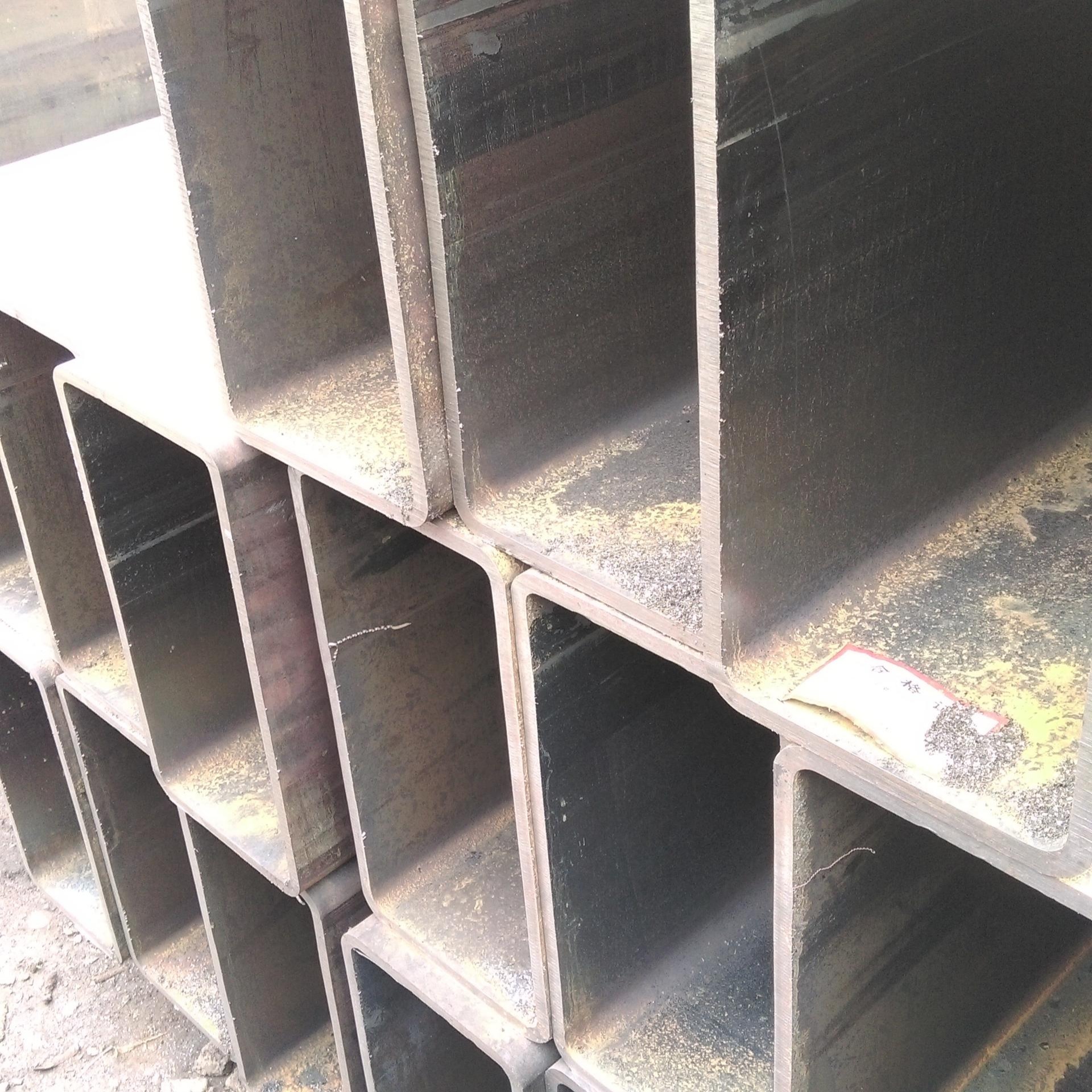 天津市腾越钢铁定做合同余料现货库存Q235B焊接方矩管，规格齐全，价格合适