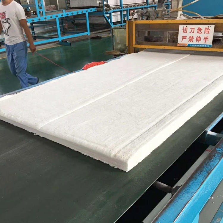 电厂用耐高温材料硅酸铝针刺毯  高温罐体用耐高温材料硅酸铝针刺毯