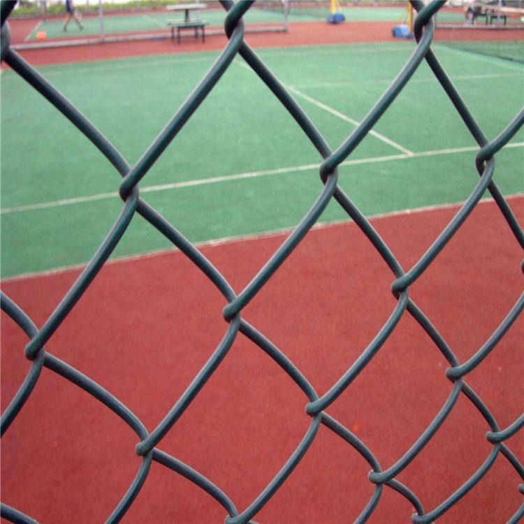 广场羽毛球球场围栏  中学操场隔离围网  篮球运动场围栏网   足球运动场网围栏