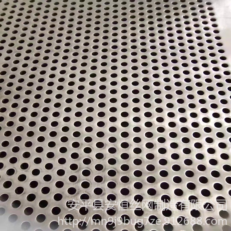 2mm厚钛板网圆孔直径5mm孔距5mm 过滤钛筛网 钛板圆孔网 冲孔钛网 安恒图片