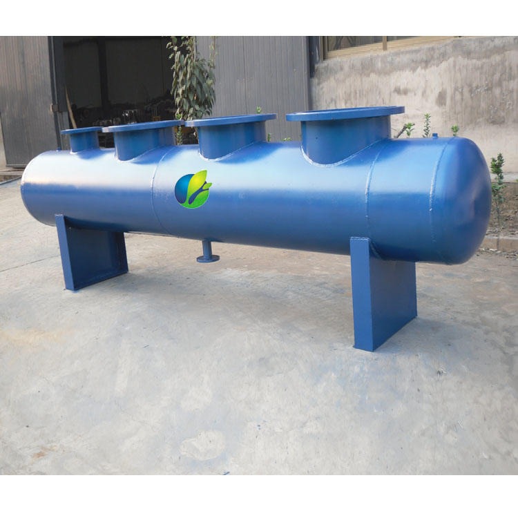 沧州水表主柱分流器 地暖分水器 DN1200不锈钢分水器 不锈钢水表立柱图片