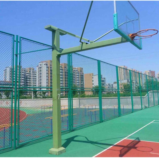 供应学校小区隔离网 场地护栏网 篮球场场地围网 体育场场地围栏 现货热销