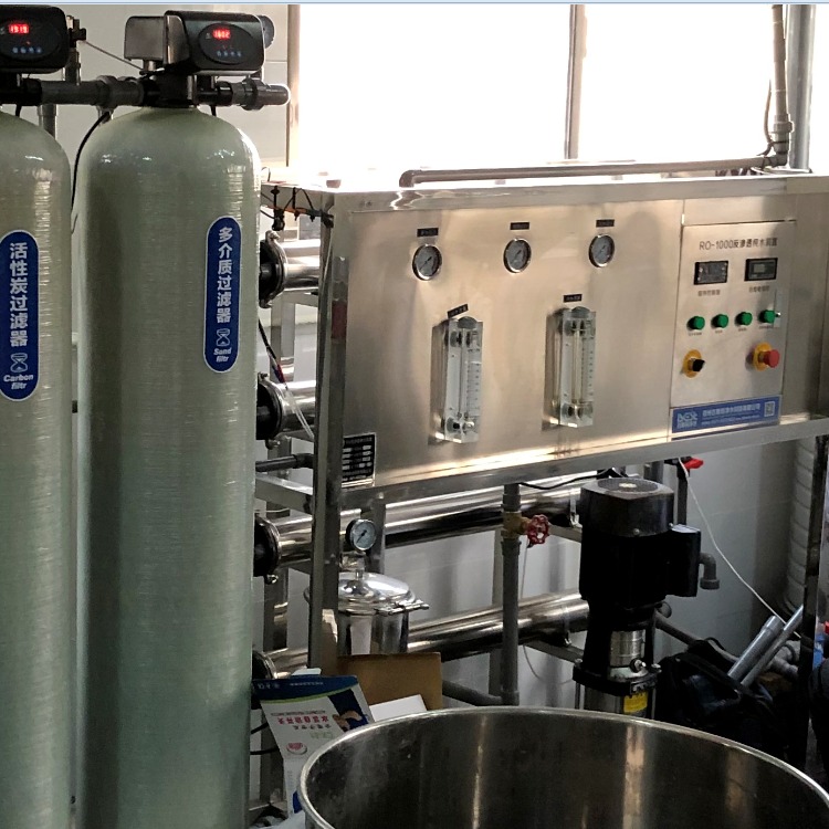 河南1吨纯净水设备可直饮自动程序无需人员值守郑州百斯特净水生产厂家图片