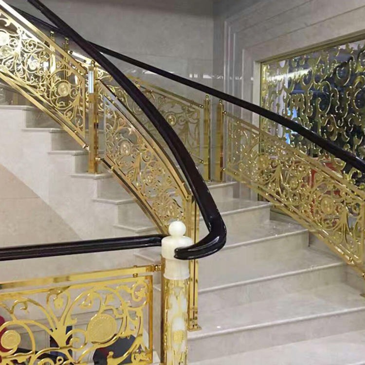 贵阳安装豪华别墅铜楼梯 可以提升了整体亮度