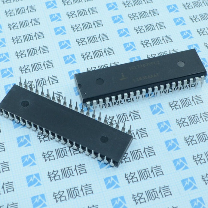 ICL7107CPLZ 封装DIP-40 模数转换器 LED显示器驱动器 芯片