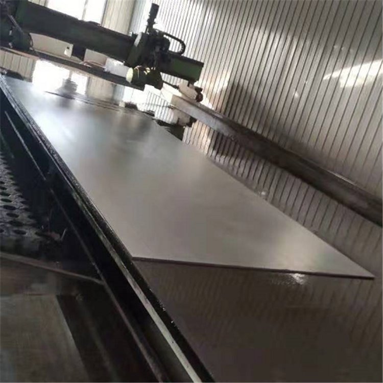 现货/生产8+2不锈钢复合板 304不锈钢复合板 8+3不锈钢复合板 煤斗用安装工程图片