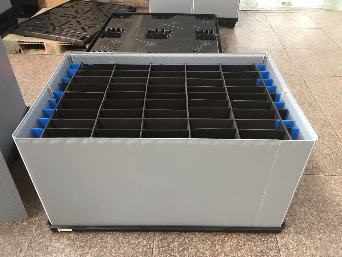 吐鲁番塑料围板箱 蜂窝板围板箱 物流围板箱围板箱厂家