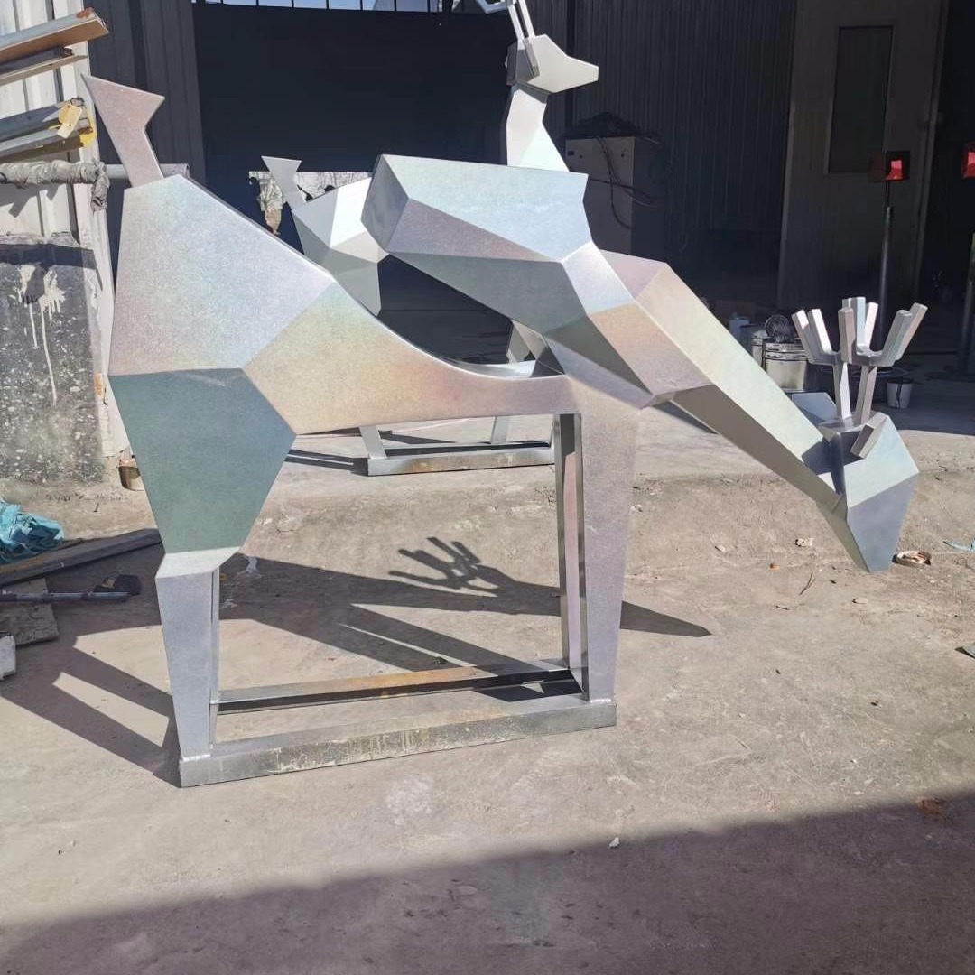 不锈钢几何鹿雕塑   镜面鹿雕塑   不锈钢鹿雕塑