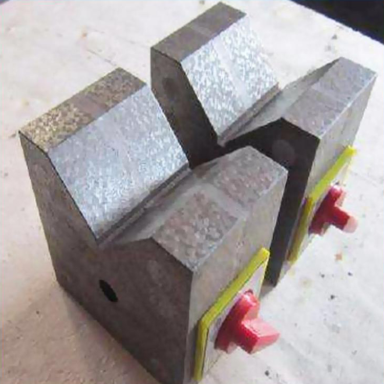 源头厂家精防牌磁力座单口磁力V型架 钢性精密磁力座三角台方箱铸铁磁性V型架现货包邮