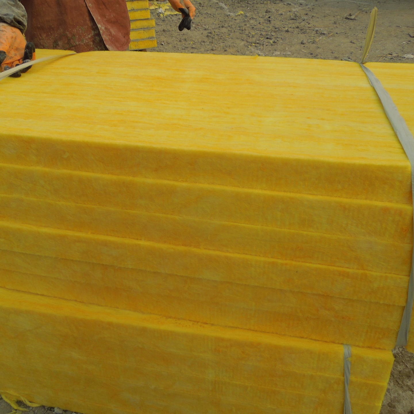 中悦   保温材料玻璃棉56kg容重阻燃隔热防火玻璃棉板