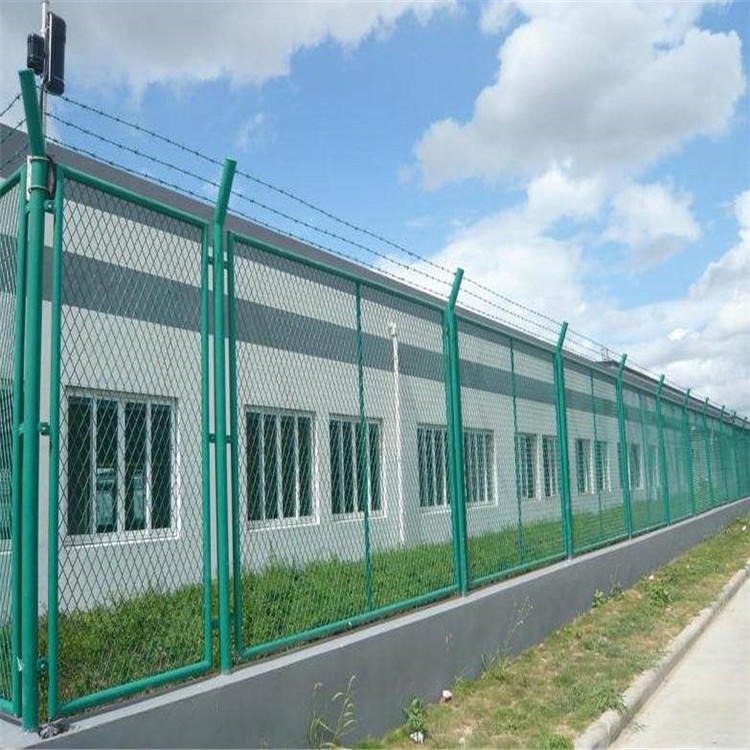 安平百瑞供应菱形钢板网栅栏 重型钢板网栅栏 梅州扩张性钢板网供应商