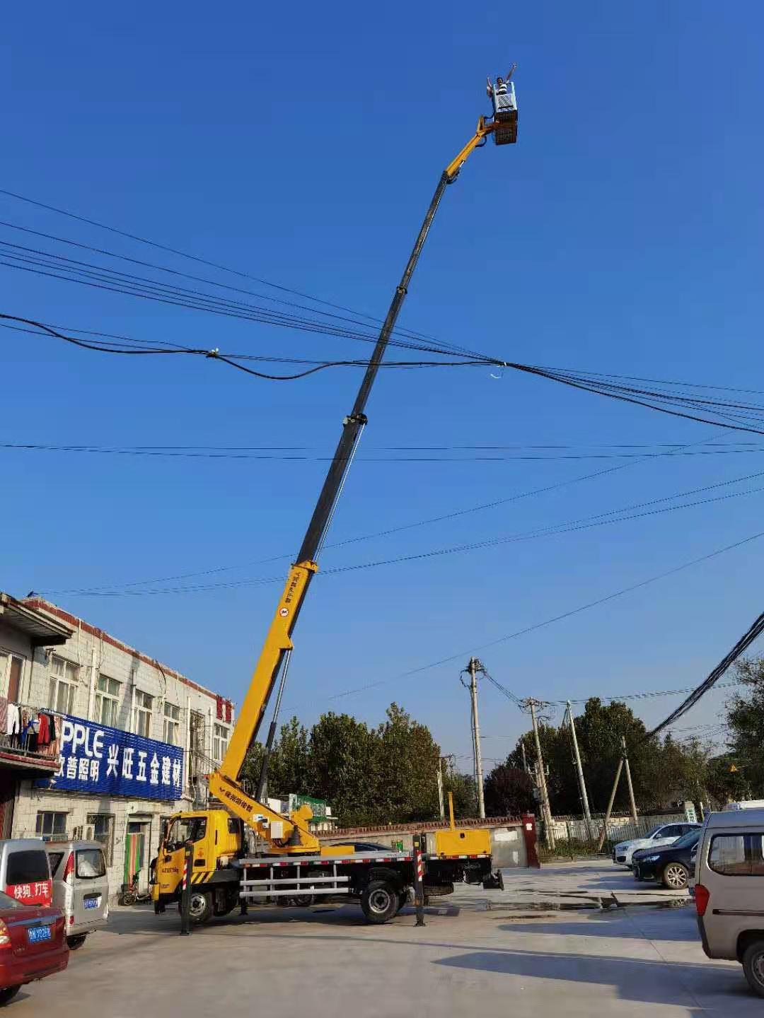 北京吊车JMC折臂式直臂式28米车型高空作业车厂家租赁